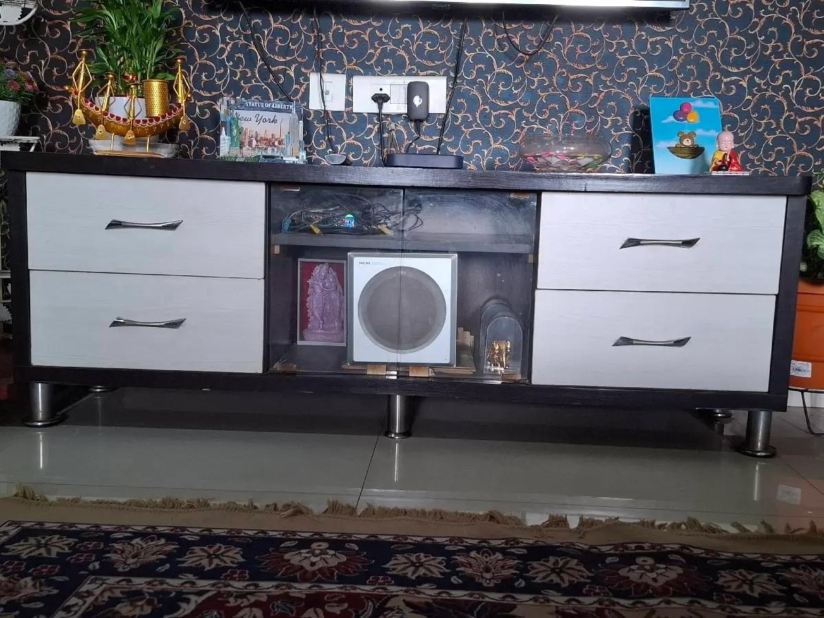 One Tv table unit with drawers for sale