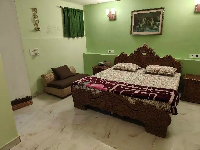 Modern , Stylish Double Bed