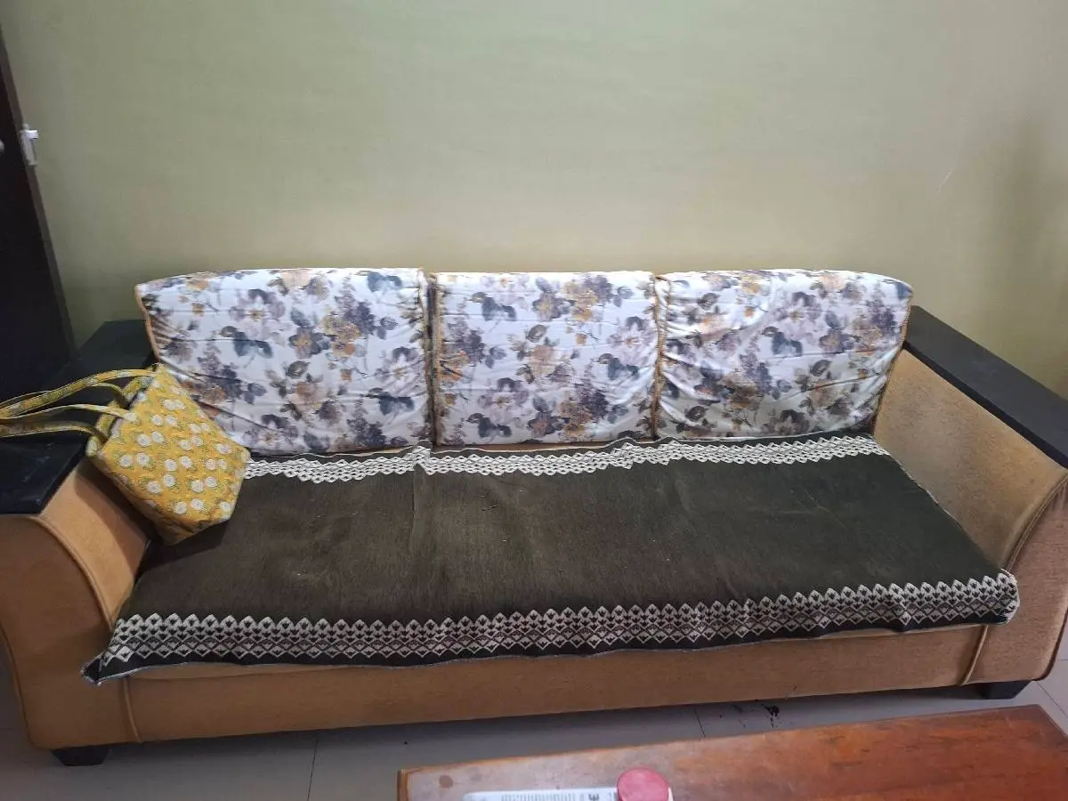 Sofa 3+2+2 seater for sale